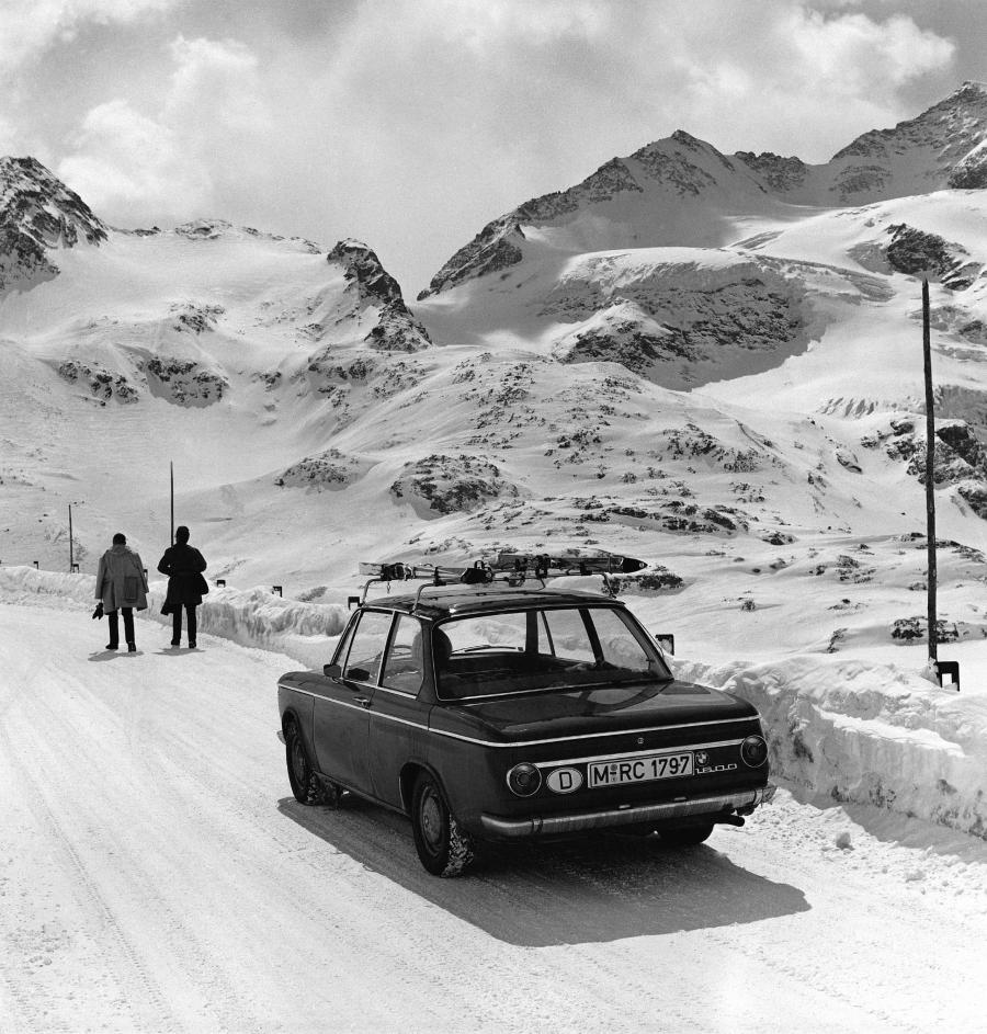  BMW 1600-2 (E10) 1966 года  (фото 2 из 15)